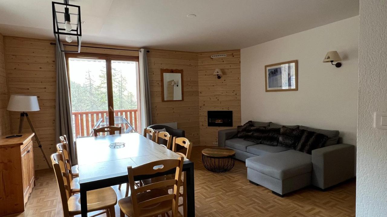 Apartment Les Gentianes 1800